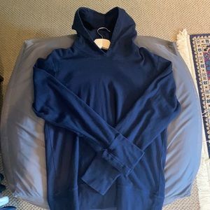 Dark blue Wings and Horns pull over with hood